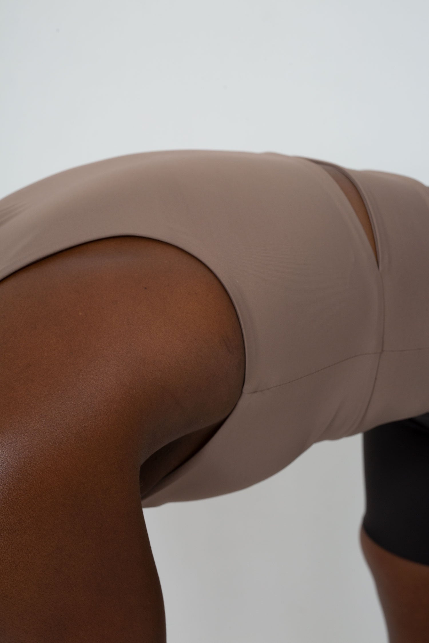 Bea Active Top Taupe