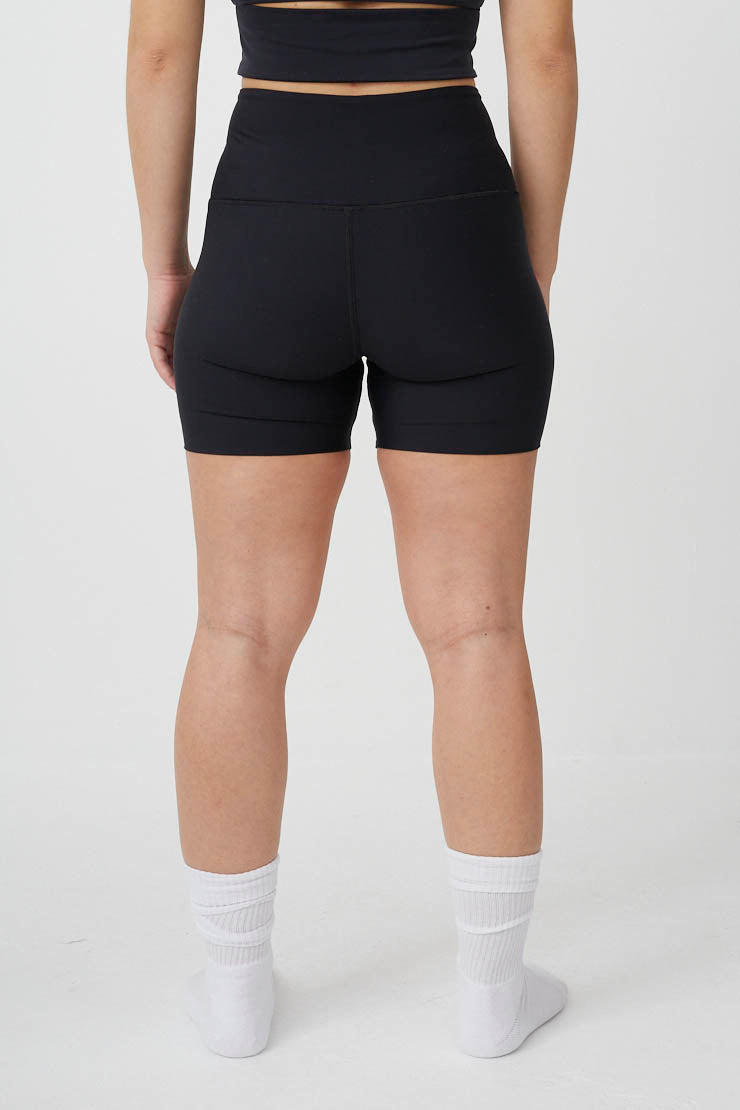 Compression Seamless Shorts in Black